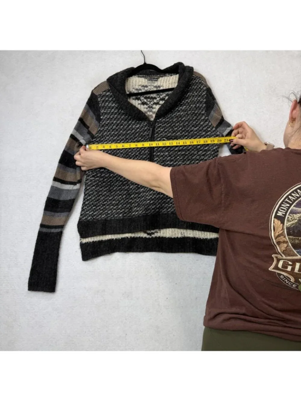 Smartwool Sweater Womens Medium Gray Stripe Aztec V Neck 1/2 Zip Knit Pullover